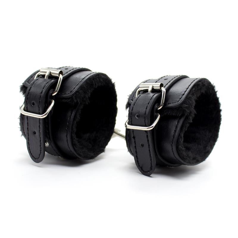 1-fur-lined-adjustable-handcuffs-30-cm-black