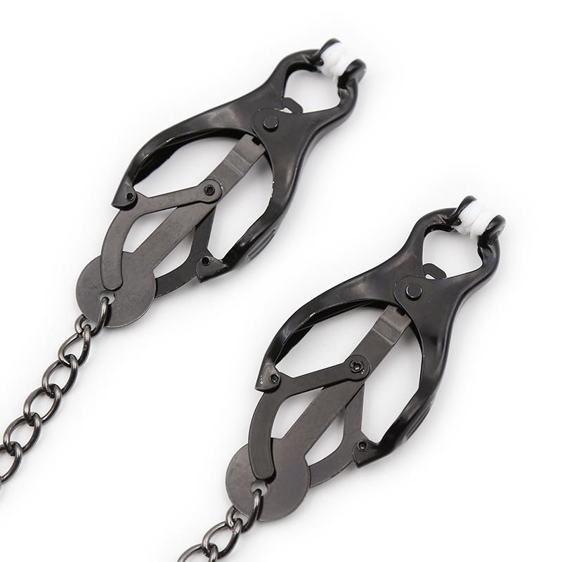 2-japanese-nipple-clamps-with-chain-black