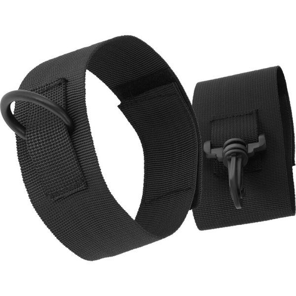 img_93874_e6a6ab73e131e2ff92bb27bfb9702dce_1 DARKNESS BEGINNERS NYLON CUFFS BLACK