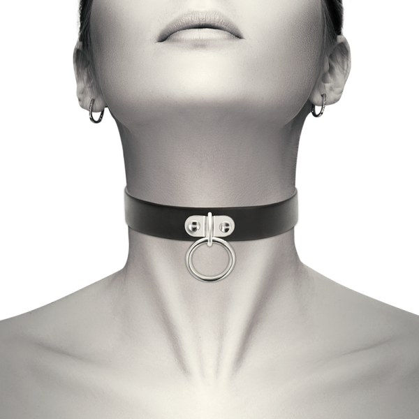 COQUETTE HAND CRAFTED FETISH CHOKER WITH RING